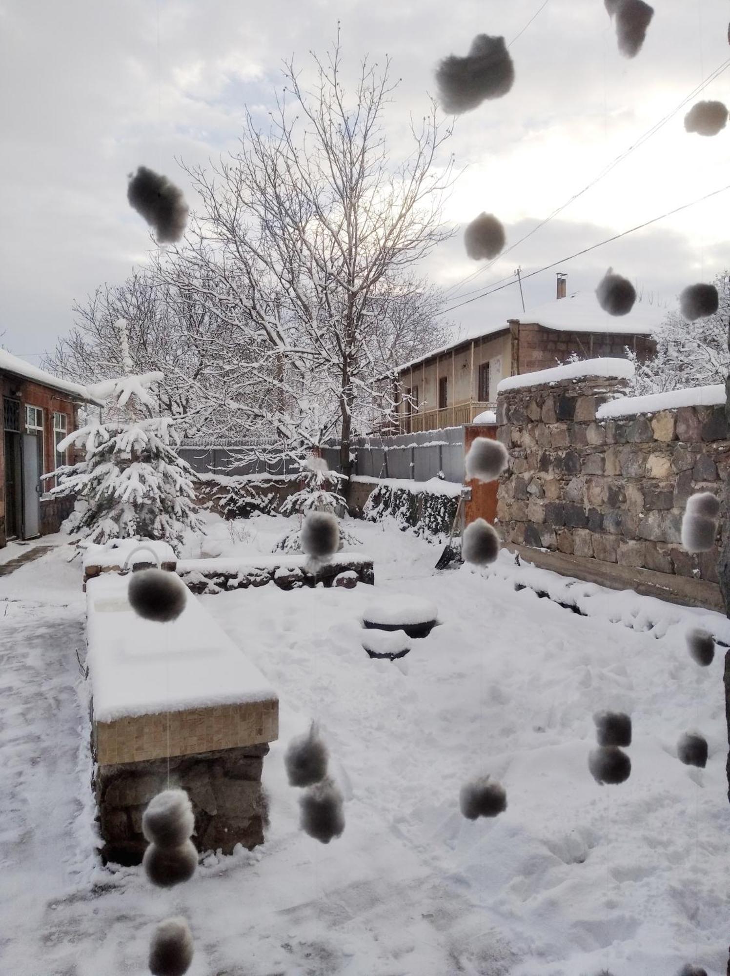 Zove Rural Cottage With Garden Views K'arashamb Zewnętrze zdjęcie