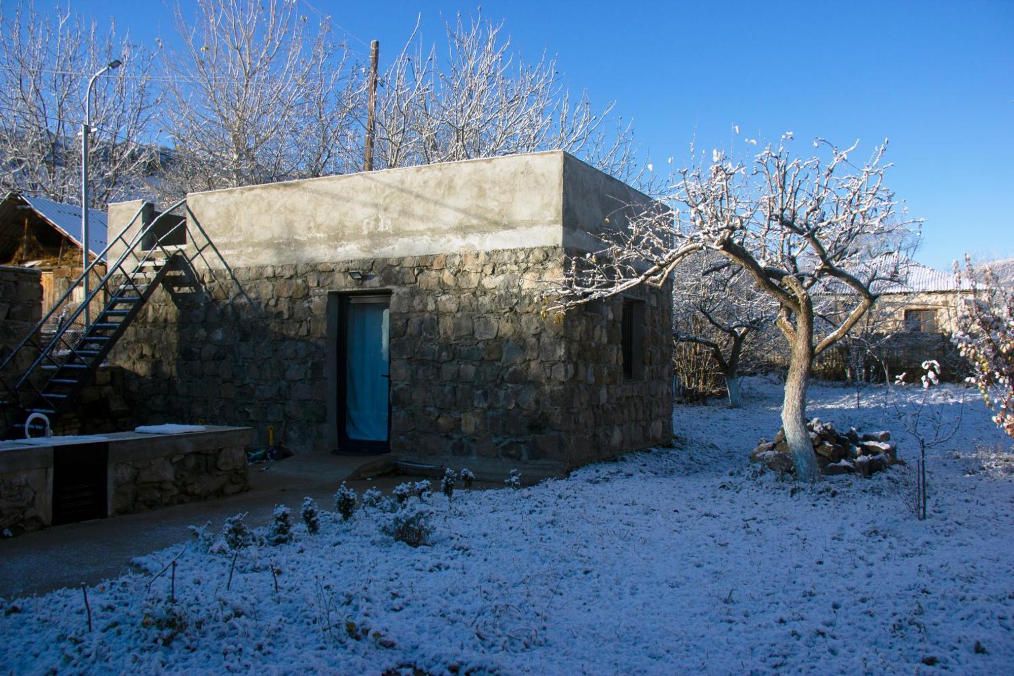 Zove Rural Cottage With Garden Views K'arashamb Zewnętrze zdjęcie